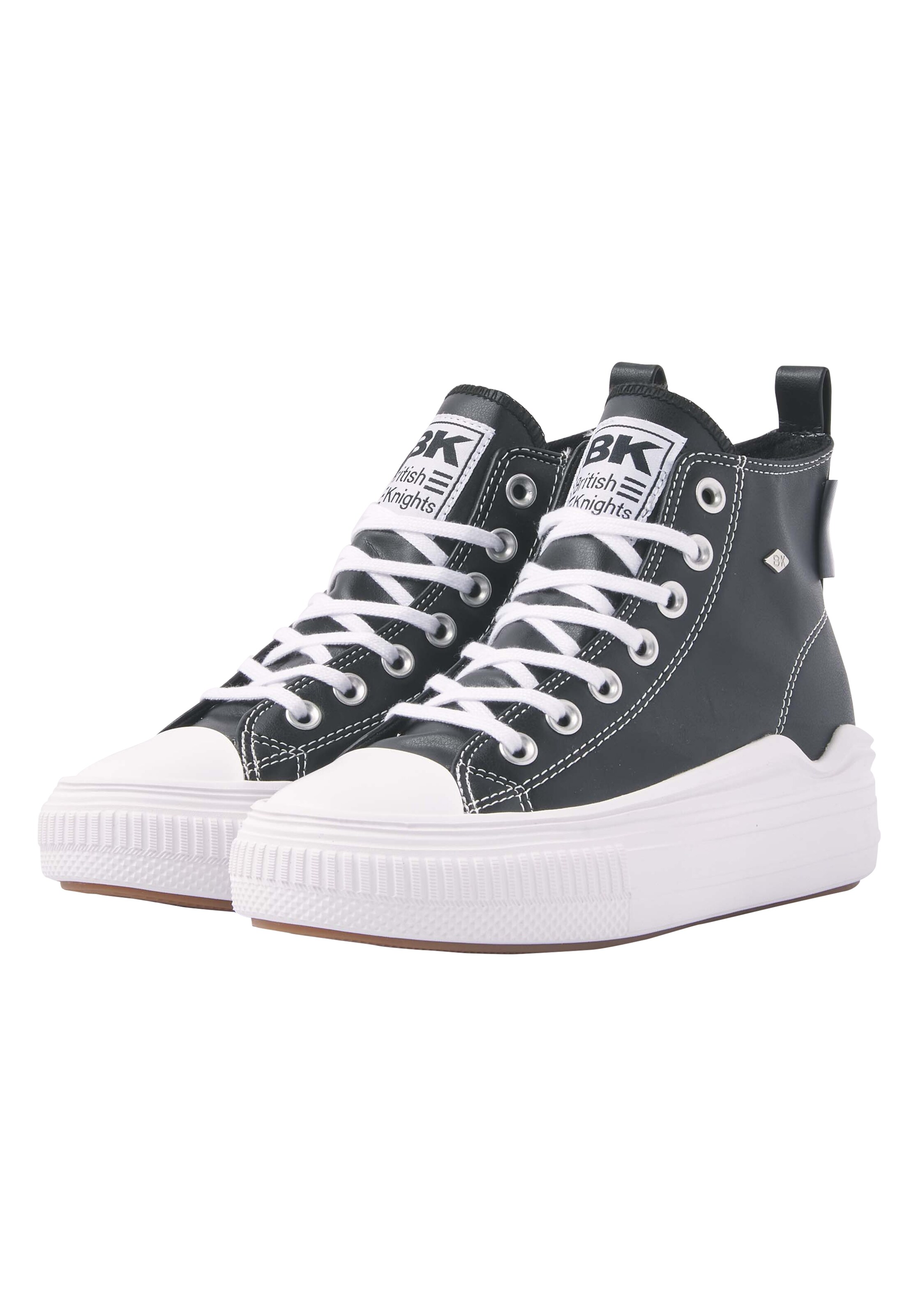 BRITISH KNIGHTS Korkeavartiset tennarit 'Kaya' värissä musta