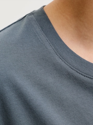 Jack & Jones Junior - Camisola 'JJEORGANIC' em cinzento