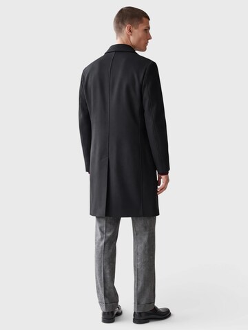 TRAPP Winter Coat in Black