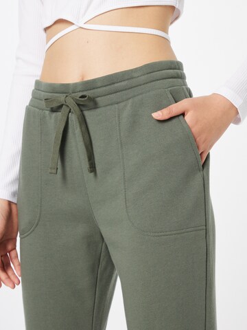 GAP Tapered Hose in Grün