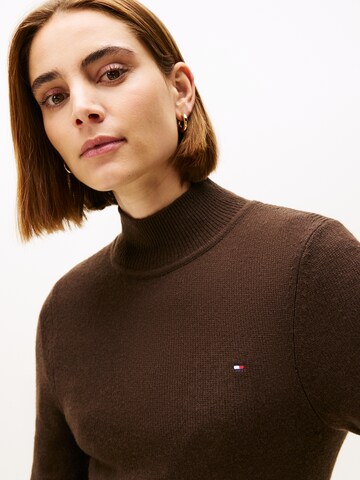 TOMMY HILFIGER Πλεκτό φόρεμα σε καφέ
