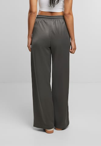 Urban Classics Wide leg Trousers in Grey