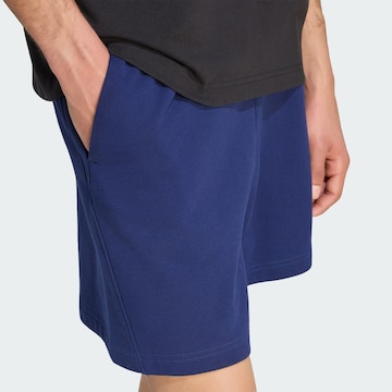 ADIDAS SPORTSWEAR Regular Sportshorts in Blau