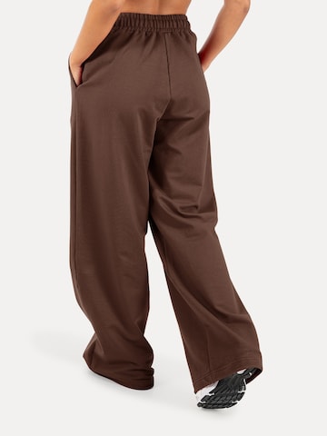 Smilodox Loose fit Trousers ' Veyt ' in Brown