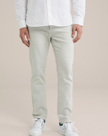 WE Fashion Slim fit Chino trousers in White: front