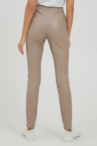 Oxmo Slimfit Lederimitathose 'PAULINE' in Beige