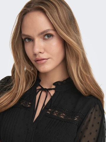 ONLY - Blusa 'Madonna' en negro