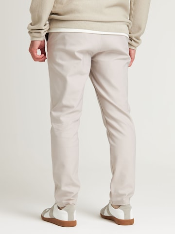 CHASIN' Regular Pants 'Stone.L Dry' in Grey