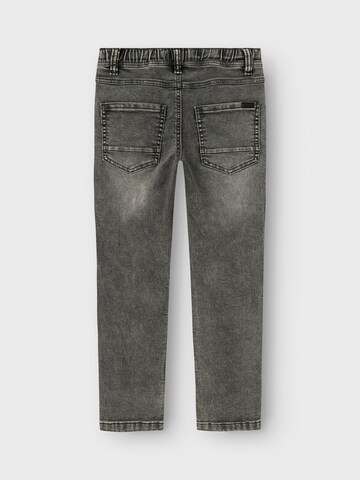 Slimfit Jeans 'NKMRobin' di NAME IT in grigio