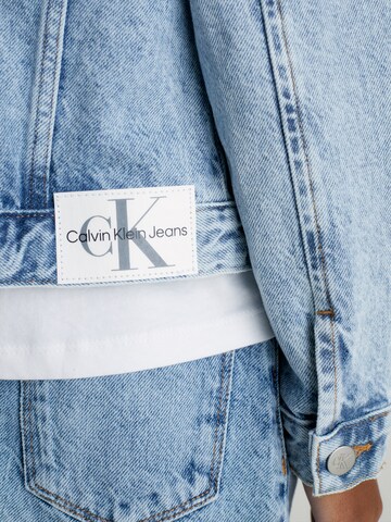 Calvin Klein Jeans Přechodná bunda – modrá