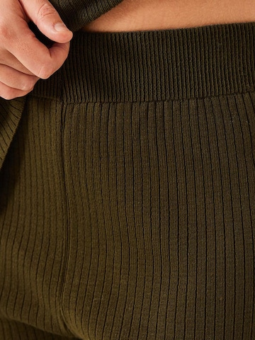 Completo pantalone di Bianco Lucci in verde
