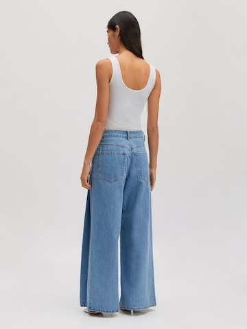 EDITED Štandardný strih Džínsy 'Alani' - Modrá