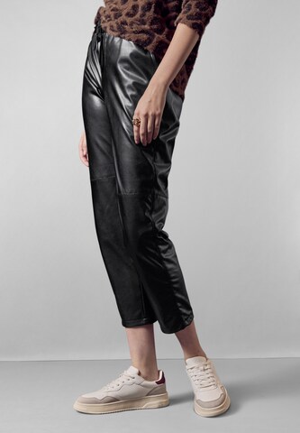 Street One Studio Loose fit Pants in Black: front
