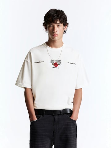 Pull&Bear Shirt 'GUNS N' ROSES WORLD TOUR REL' in White: front