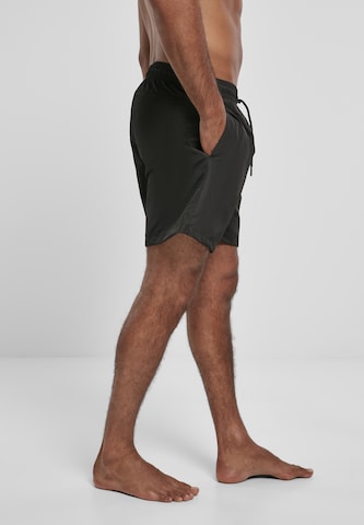 Urban Classics Badeshorts in Schwarz