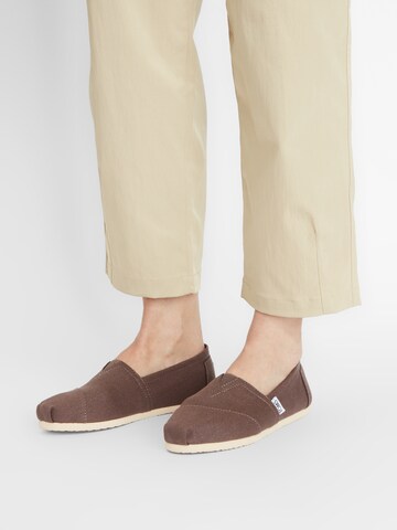 TOMS - Alpercatas 'Alpargata Core' em cinzento