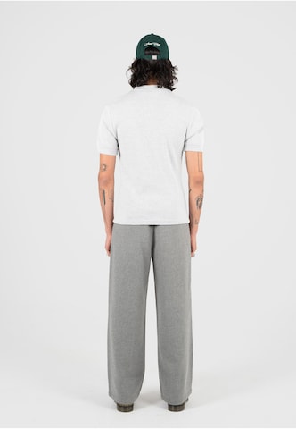 Prohibited - Camisa em cinzento
