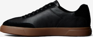 Sneaker low de la Calvin Klein pe negru: față