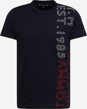 TOMMY HILFIGER T-shirt i svart: framsida