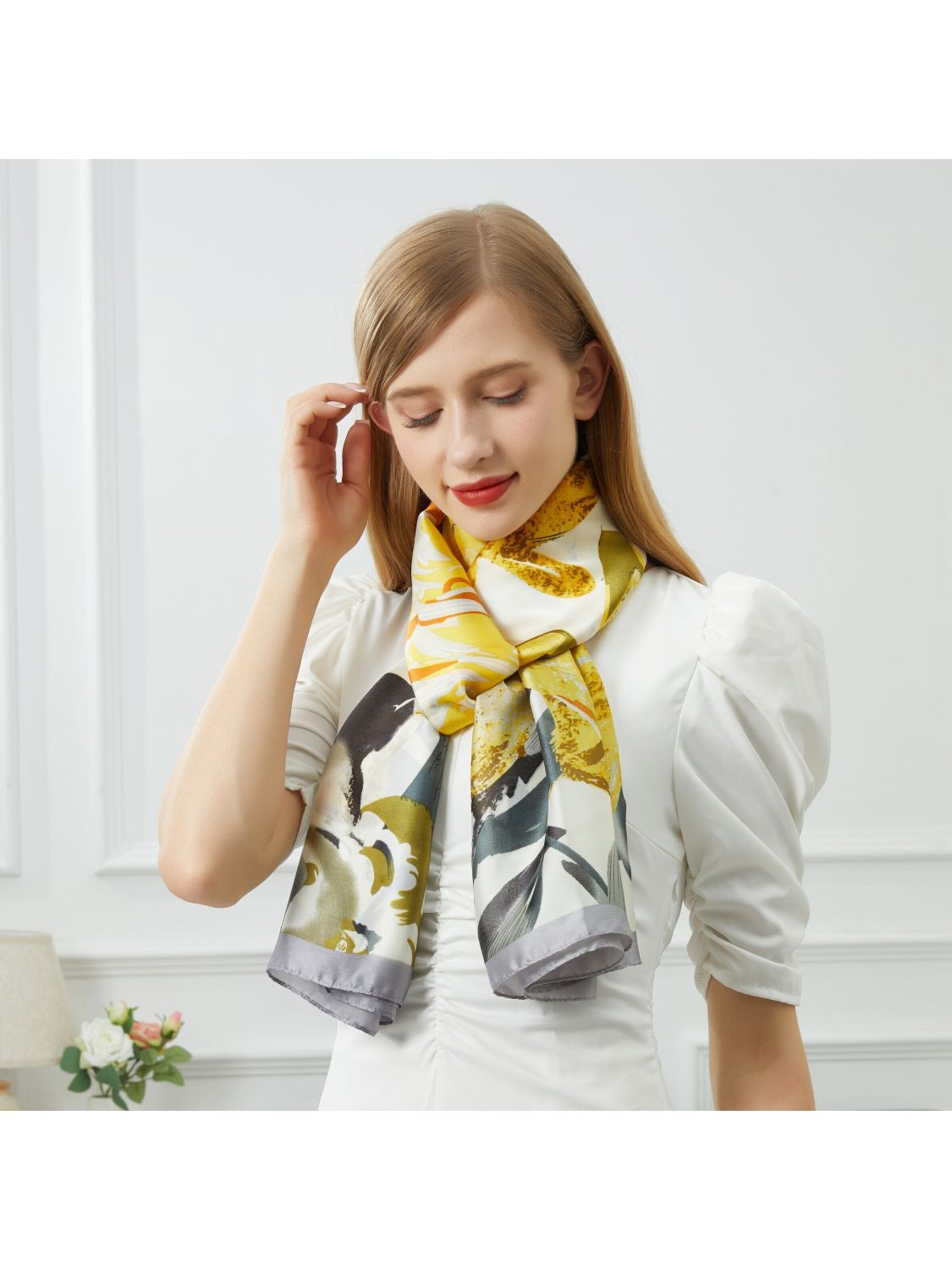 19V69 ITALIA Scarf 'Etole de soie Girasole' in Yellow