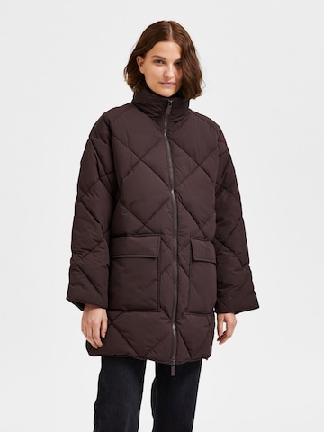 SELECTED FEMME Between-season jacket in Brown: front