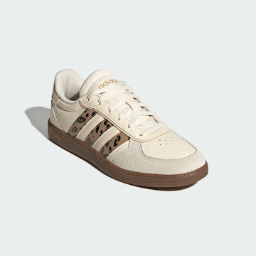 ADIDAS SPORTSWEAR Tennarit 'Breaknet Sleek' värissä valkoinen