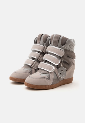 Sneaker înalt 'Mavis' de la STEVE MADDEN pe gri