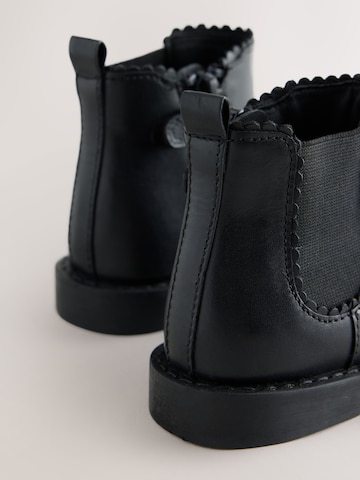 Next Boot in Black