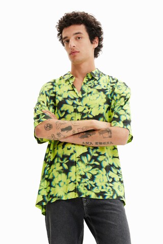 Desigual - Ajuste regular Camisa en negro: frente