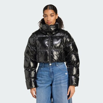 ADIDAS ORIGINALS Jacke 'Essentials' in Schwarz: Vorderseite