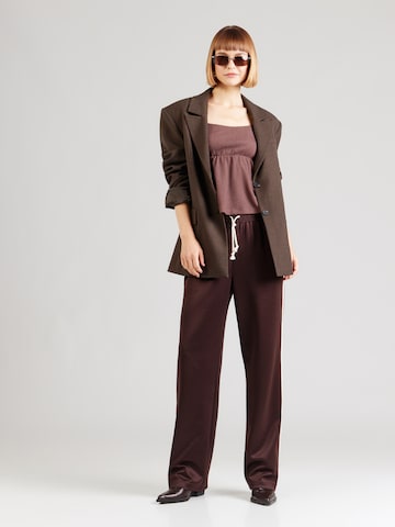 ABOUT YOU Top 'Nannette' in Brown