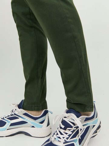 Coupe slim Pantalon chino 'Marco Bowie' JACK & JONES en vert