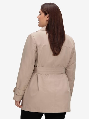 Cappotto di mezza stagione di SHEEGO in beige