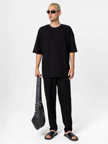 T-Shirt 'Globe Thistle' VAMOS CLO en noir : devant