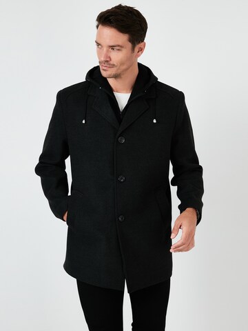 Buratti Winter Coat in Black: front