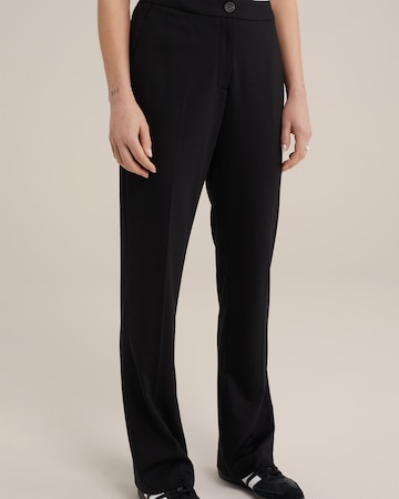 WE Fashion Boot cut Pleated Pants in Black: front