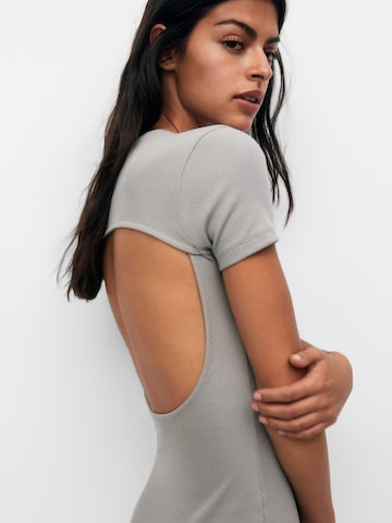 Pull&Bear Kleid in Grau