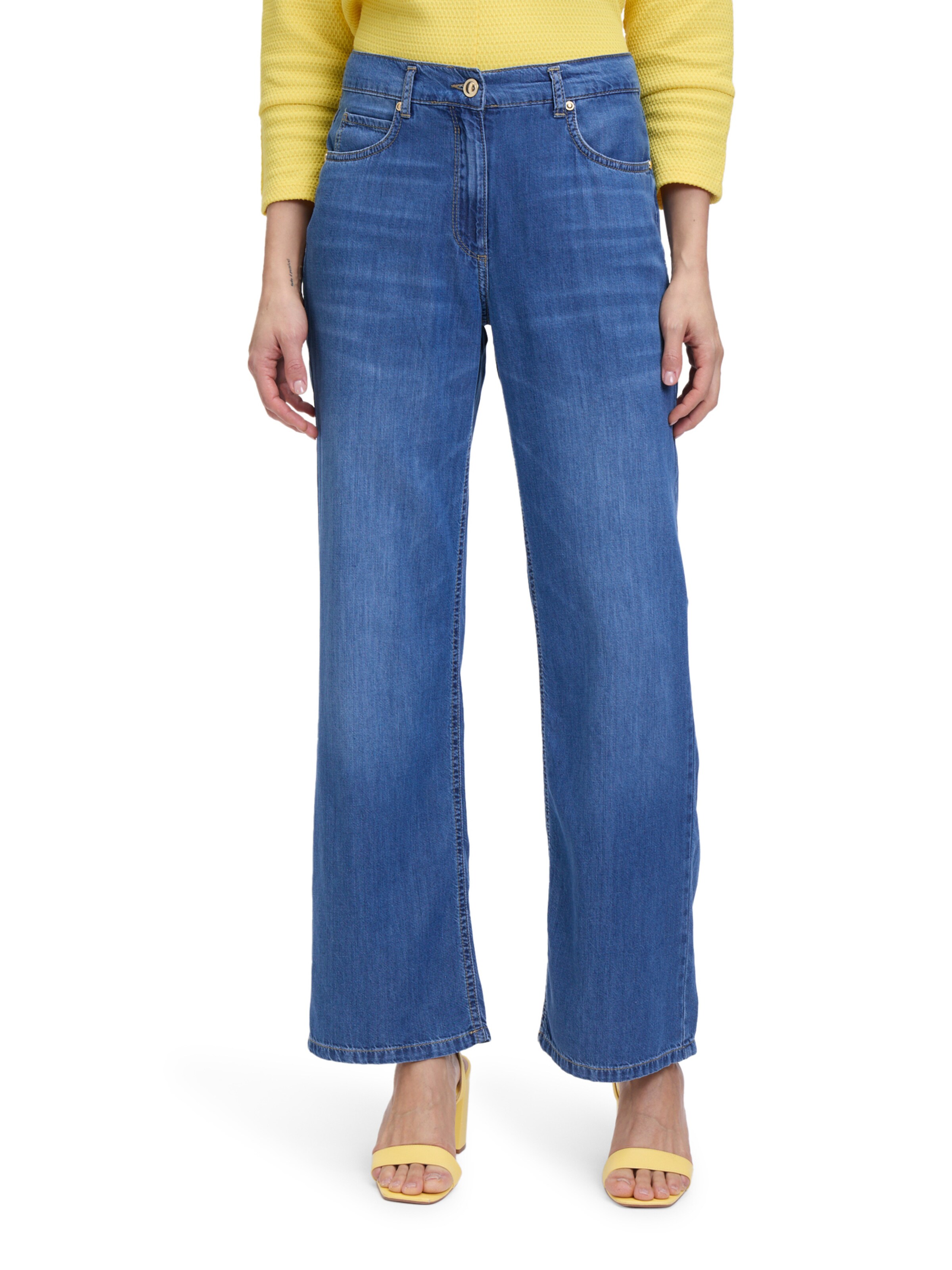 Betty Barclay Bootcut Jeans in Blau: Vorderseite
