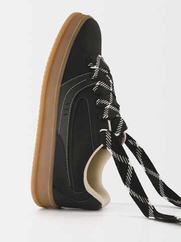 Baskets basses Bershka en noir