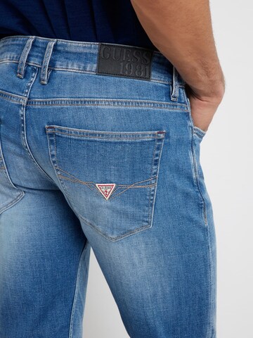 Regular Jean 'Finnley' GUESS en bleu
