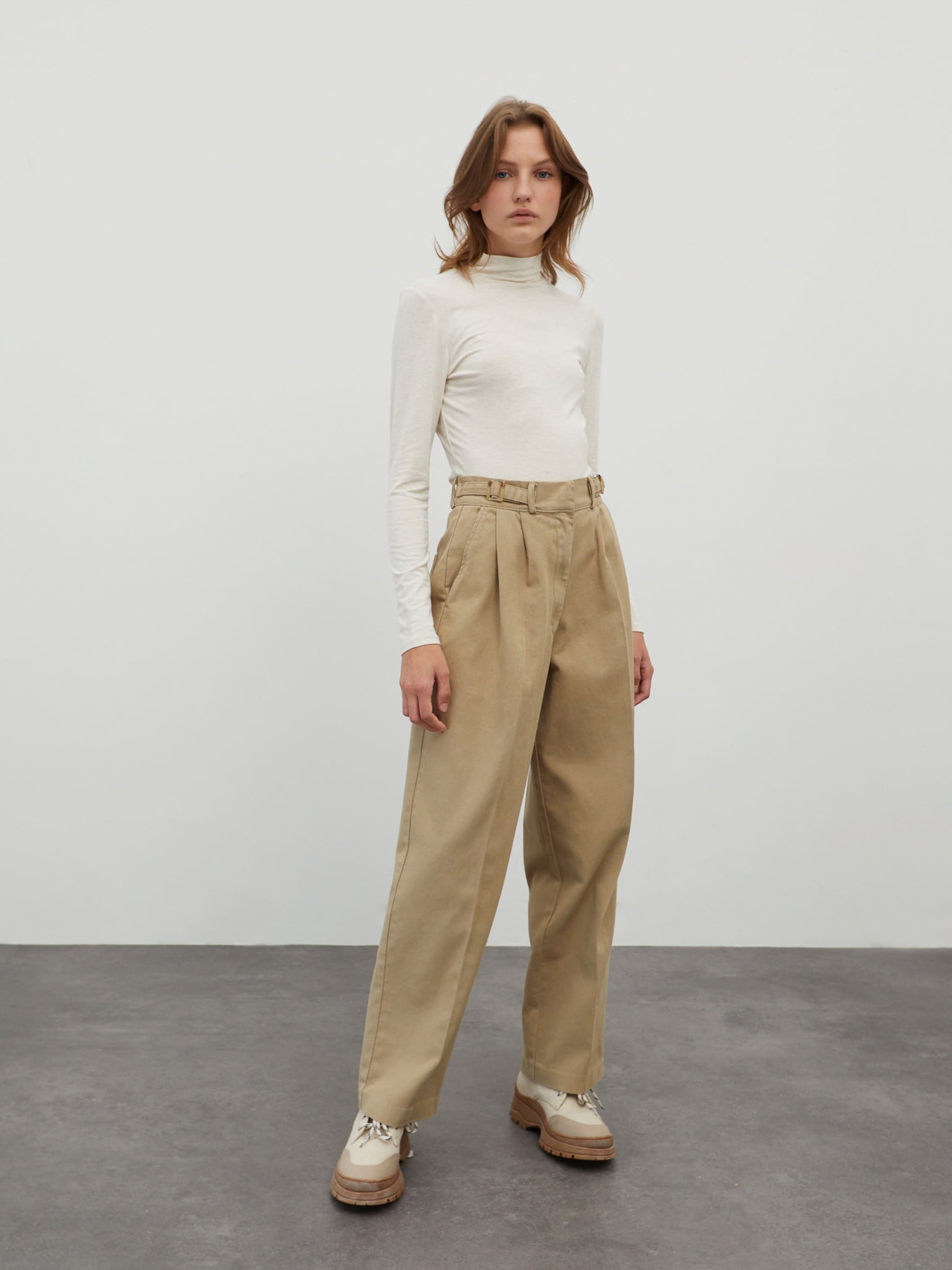 EDITED Producten Bandplooi jeans 'Chiara' Sand