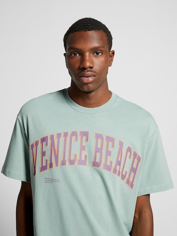 Bershka T-Shirt in Blau