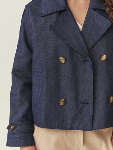 TATUUM - Chaqueta de entretiempo 'SERKENI' en azul