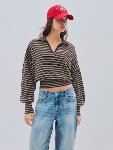Bershka Neulepaita värissä ruskea: etupuoli