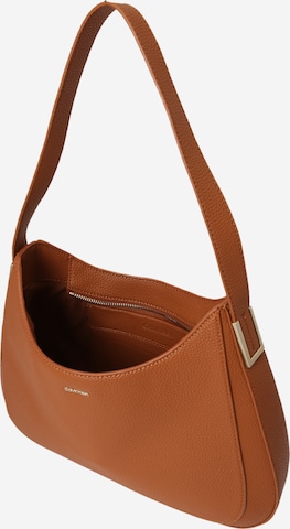 Sac bandoulière Calvin Klein en marron : devant