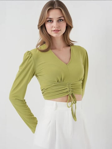 Bigdart Top in Green