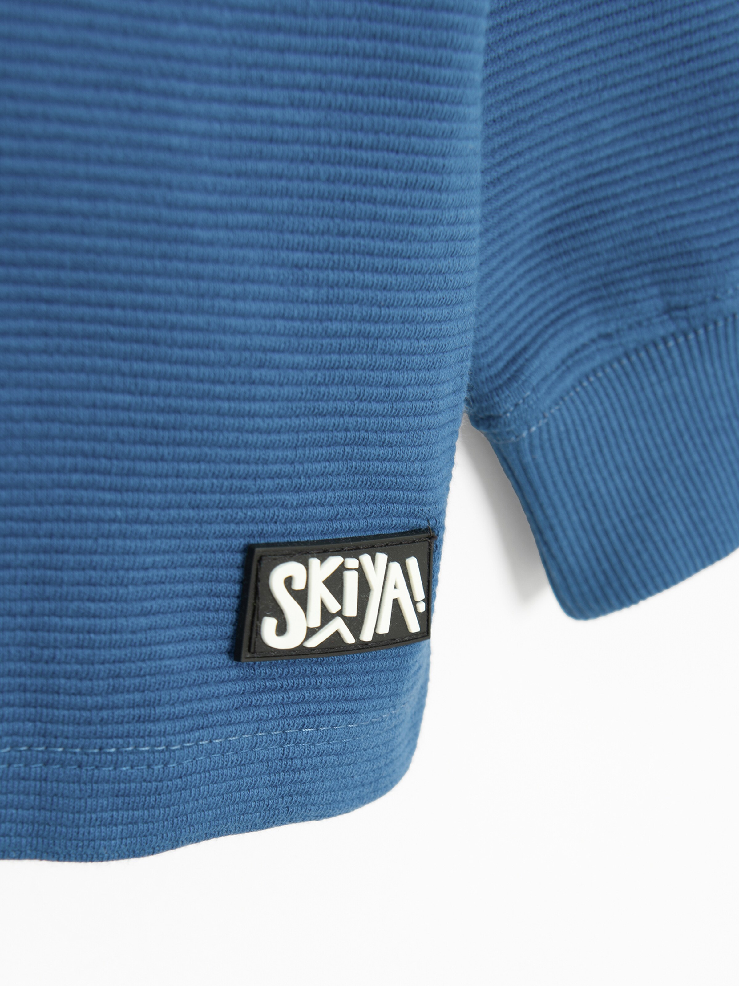 Tricou de la Cool Club pe albastru