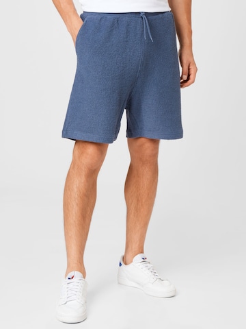 WEEKDAY Regular Pants 'Austin' in Blue: front