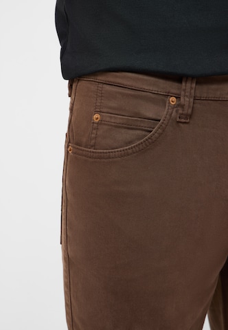 MUSTANG Regular Jeans ' Tramper ' in Braun