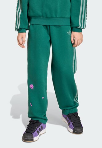 ADIDAS ORIGINALS Loosefit Broek 'Minecraft' in Groen: voorkant